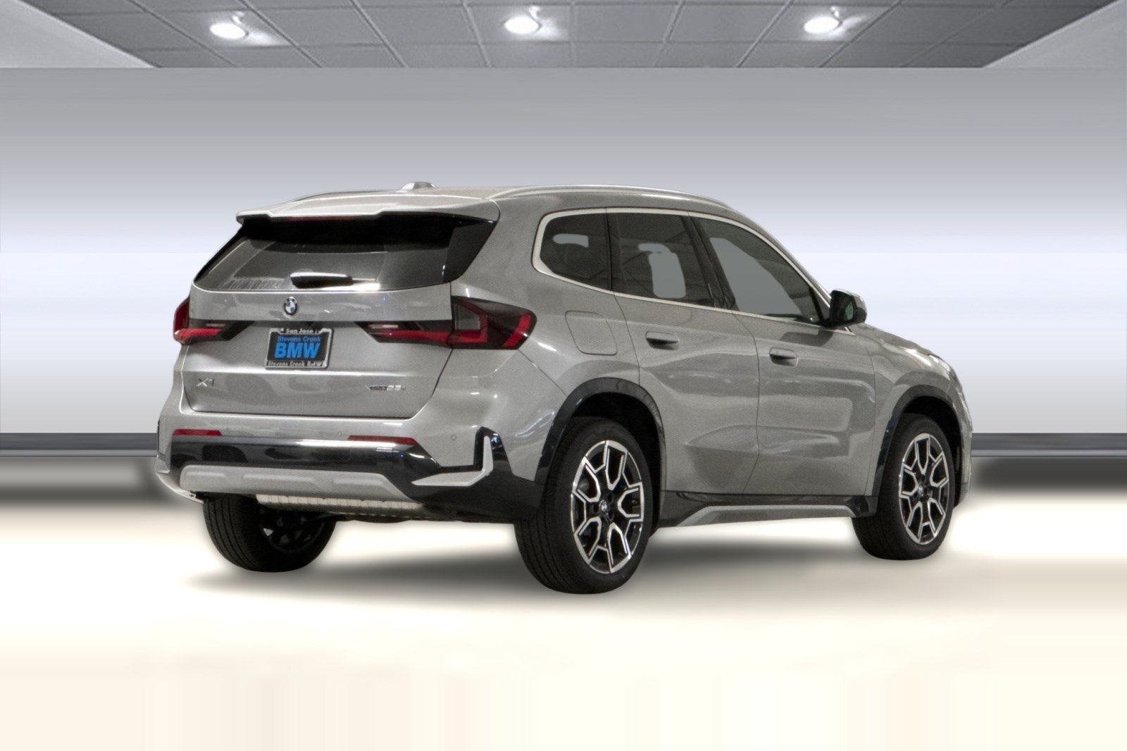 New 2026 BMW X1 xDrive28i w/ Technology Package AWD/4WD image 9