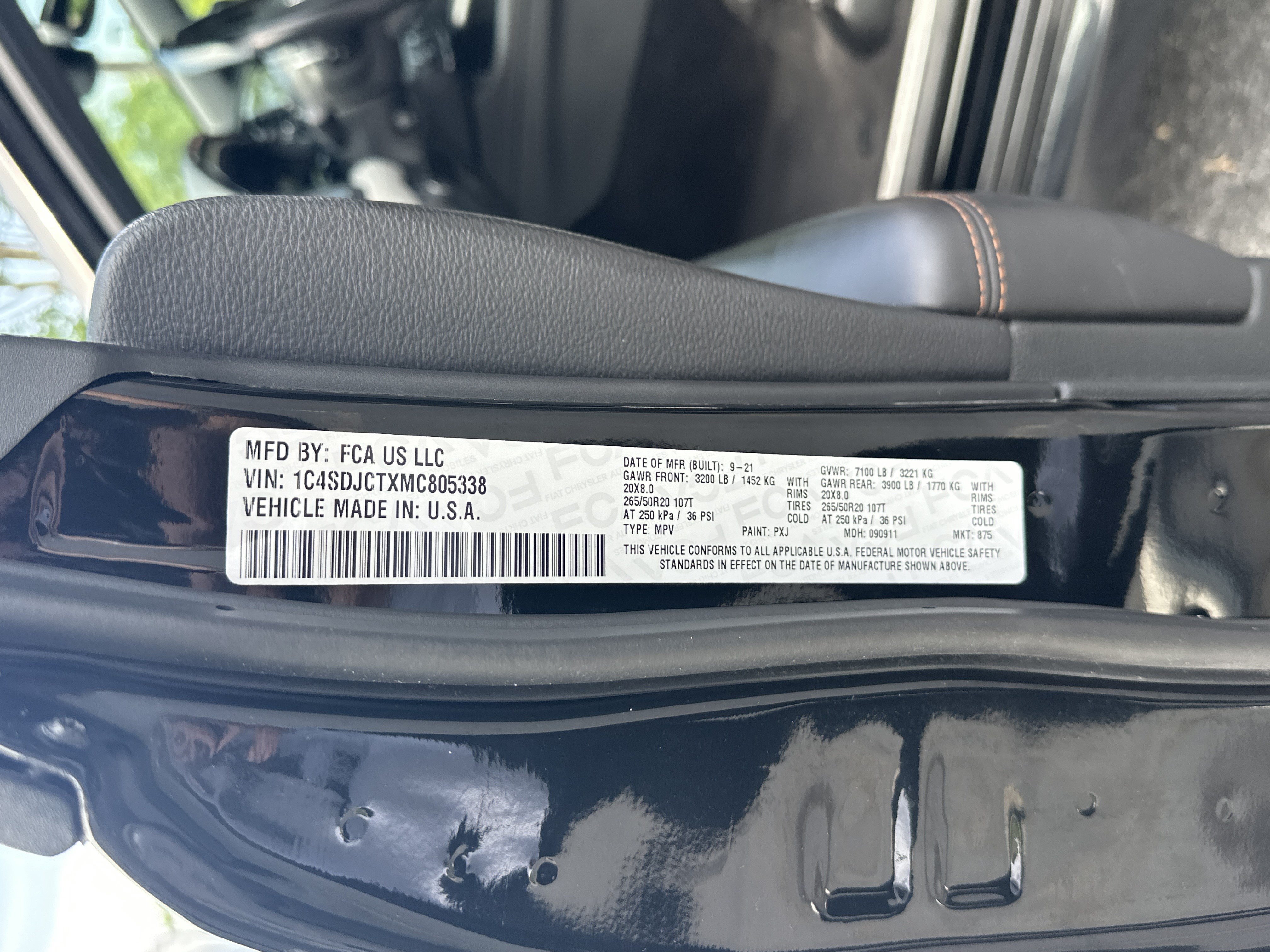 Used 2021 Dodge Durango R/T w/ Blacktop Package AWD/4WD image 24