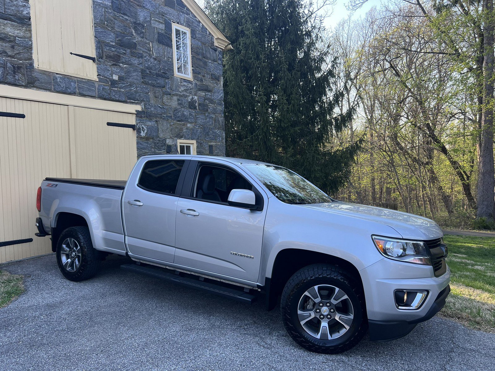 Used 2019 Chevrolet Colorado Z71 image 1