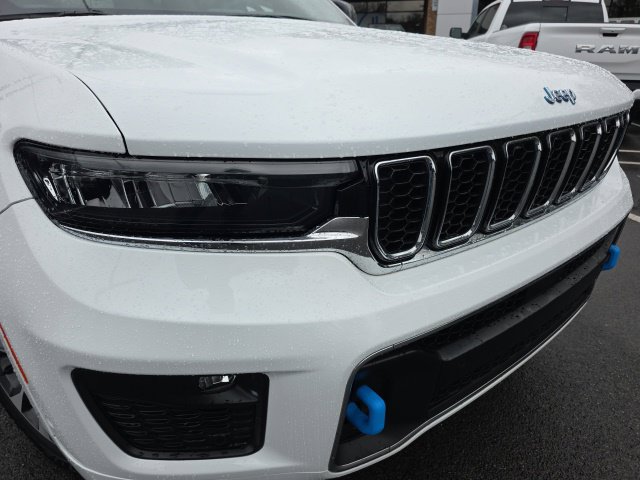 Used 2023 Jeep Grand Cherokee Overland w/ Luxury Tech Group IV AWD/4WD image 33