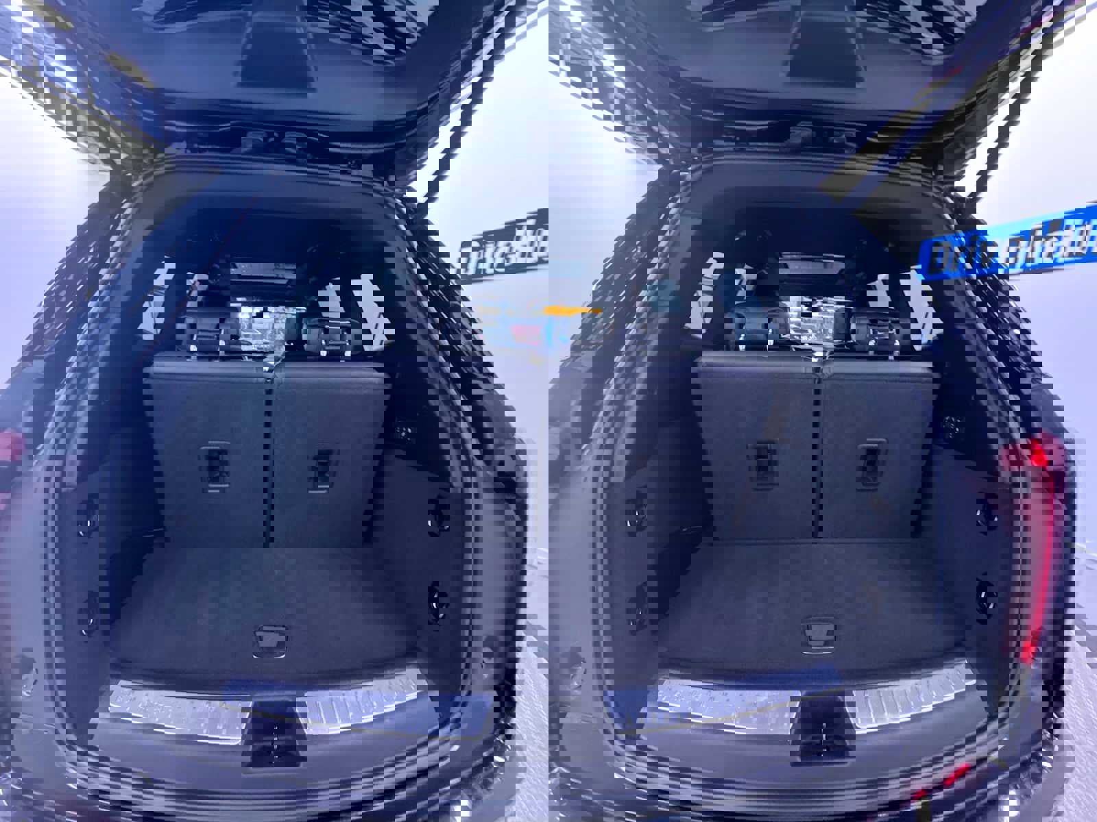 Used 2025 Cadillac XT6 Premium Luxury image 40