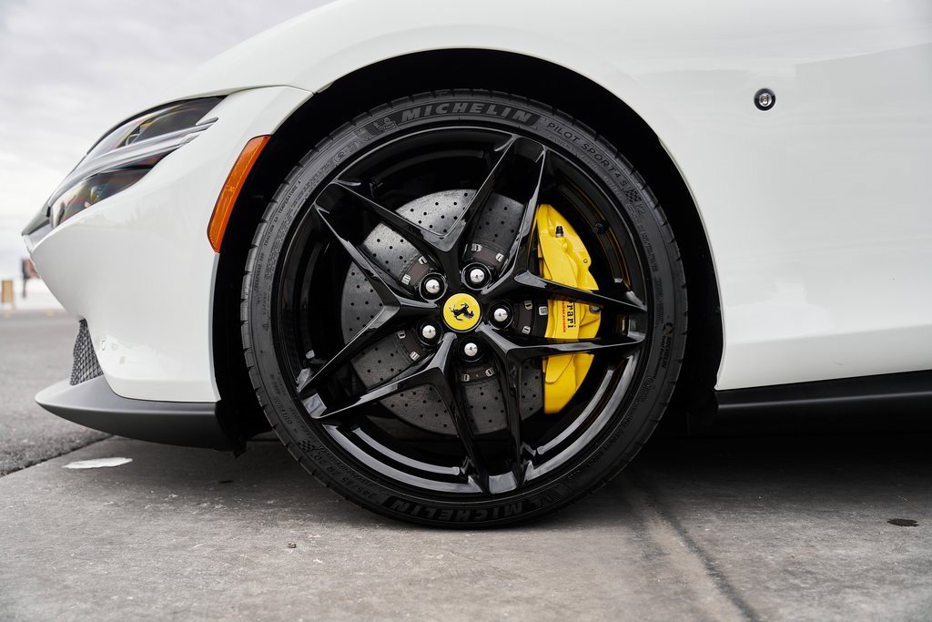 Used 2024 Ferrari Roma Spider image 3
