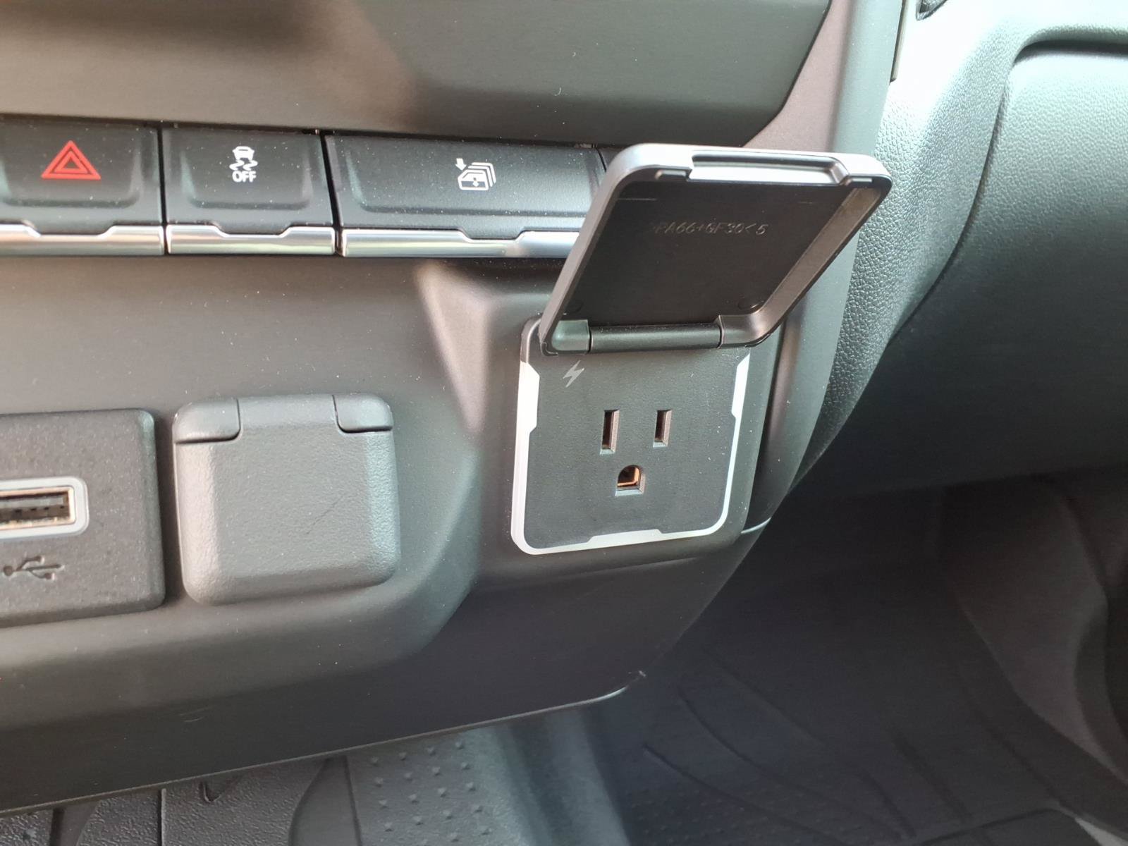 Used 2024 Chevrolet Silverado 2500 Custom w/ Custom Value Package AWD/4WD image 28