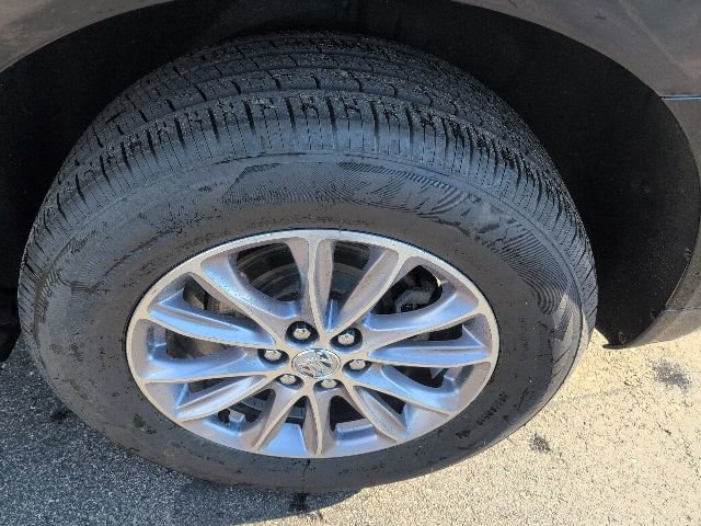 Used 2023 Buick Enclave Essence AWD/4WD image 48