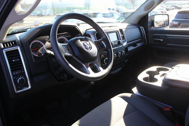 Used 2024 RAM 1500 Classic SLT image 3