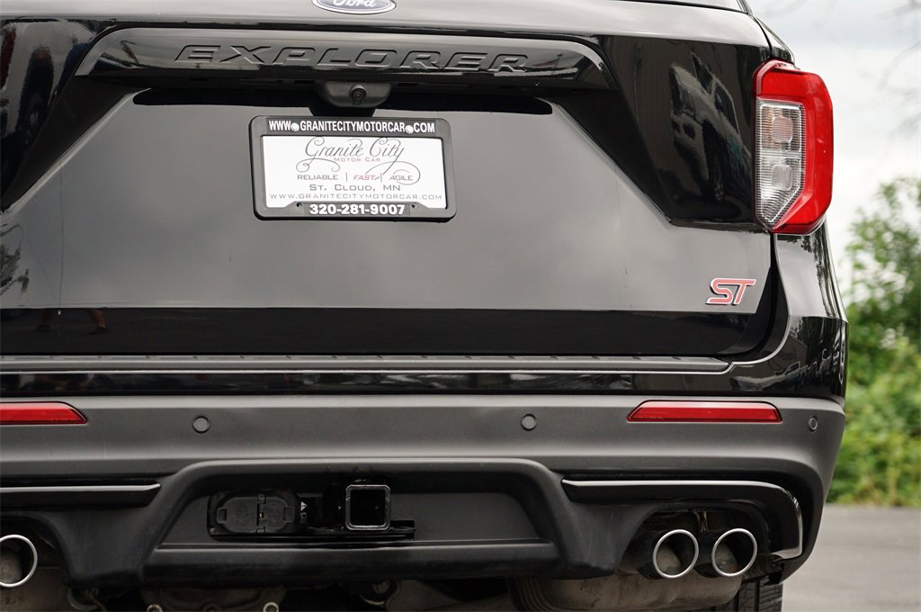 Used 2023 Ford Explorer ST w/ Technology Package image 10
