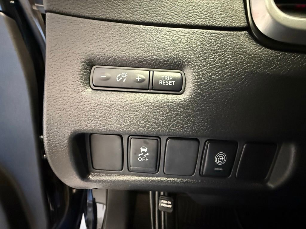 Used 2021 Nissan Murano SV AWD/4WD image 23
