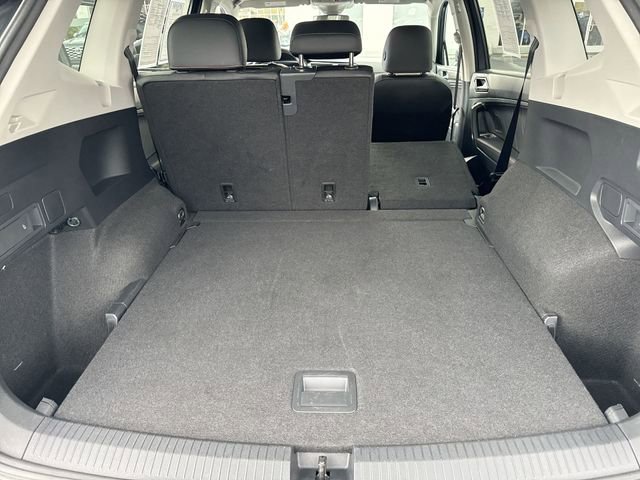 Used 2024 Volkswagen Tiguan Wolfsburg Edition image 22