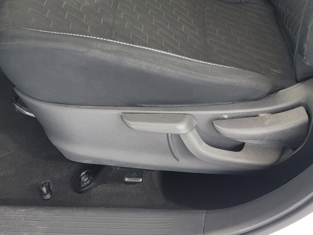 Used 2022 Nissan Kicks S FWD image 15