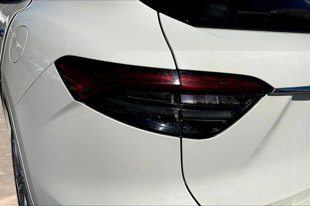 Used 2022 Maserati Levante GT AWD/4WD image 23