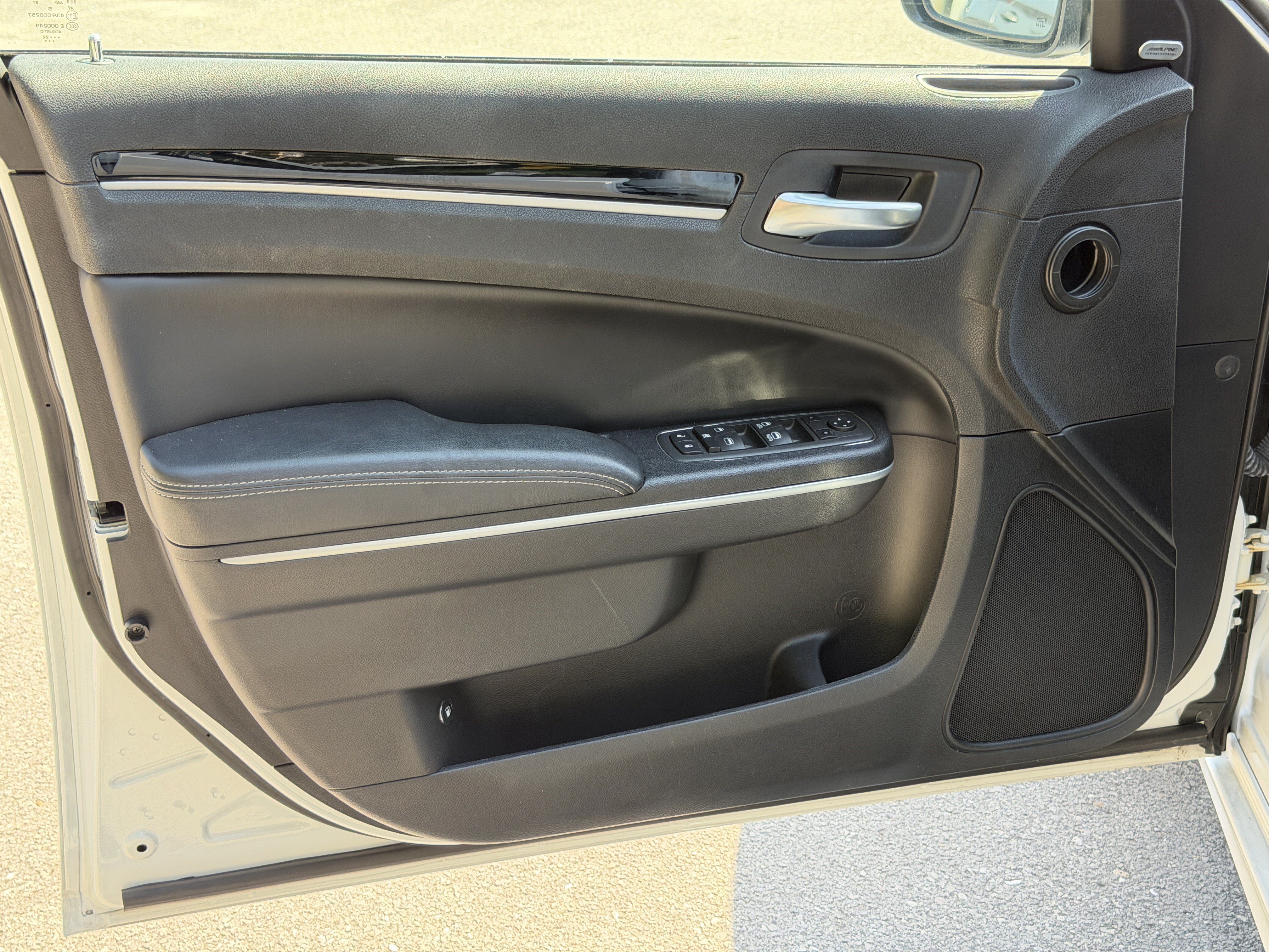 Used 2022 Chrysler 300 S RWD image 40