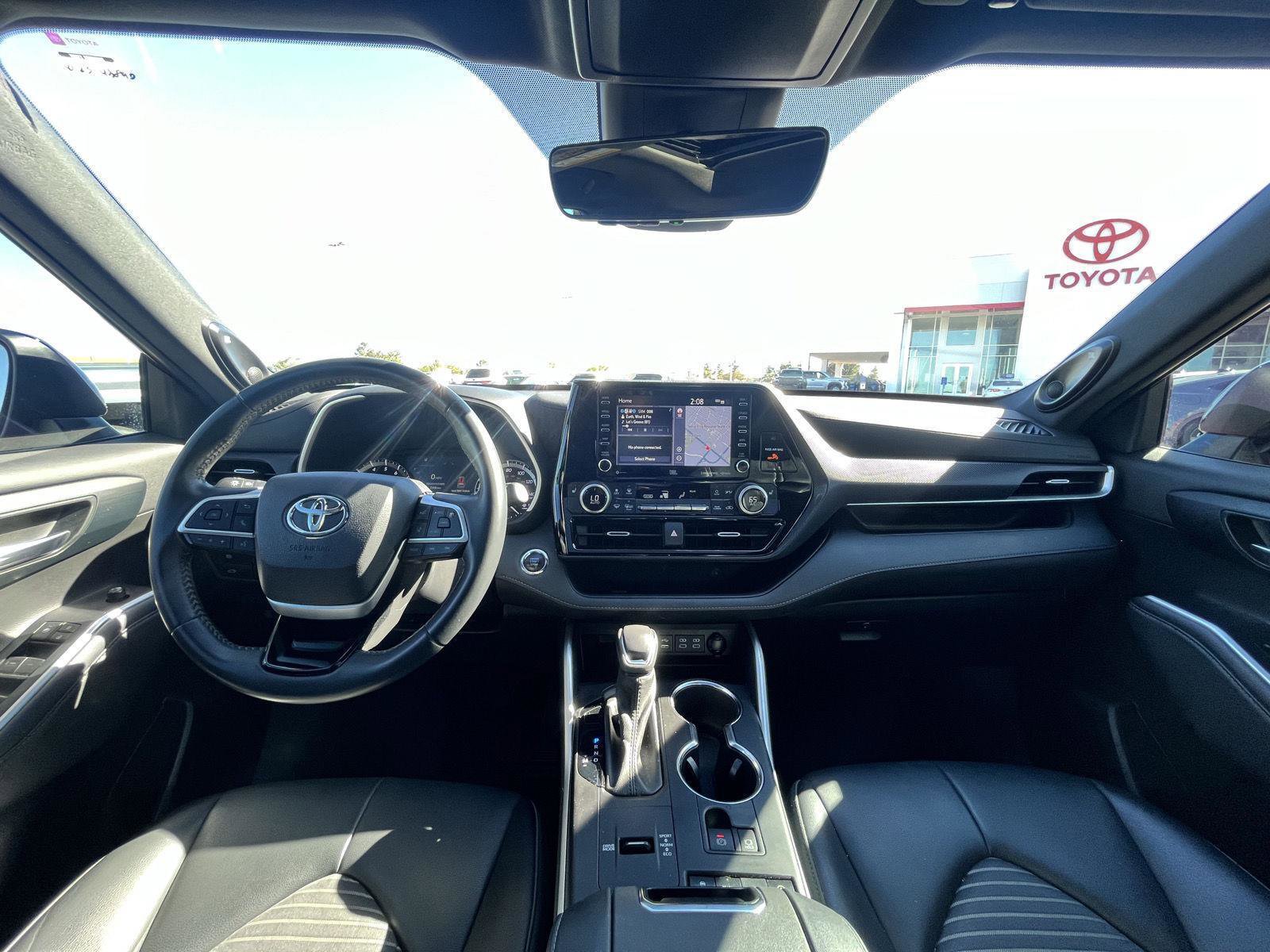 Used 2022 Toyota Highlander XSE image 26