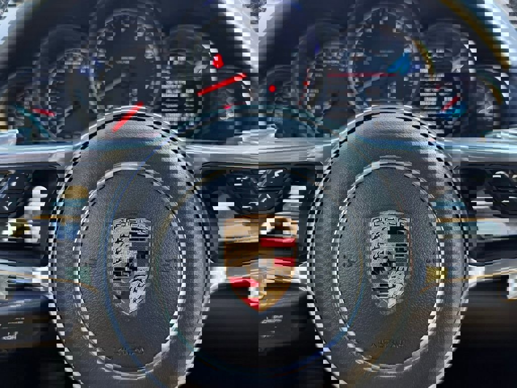 Used 2018 Porsche Cayenne Platinum Edition AWD/4WD image 30