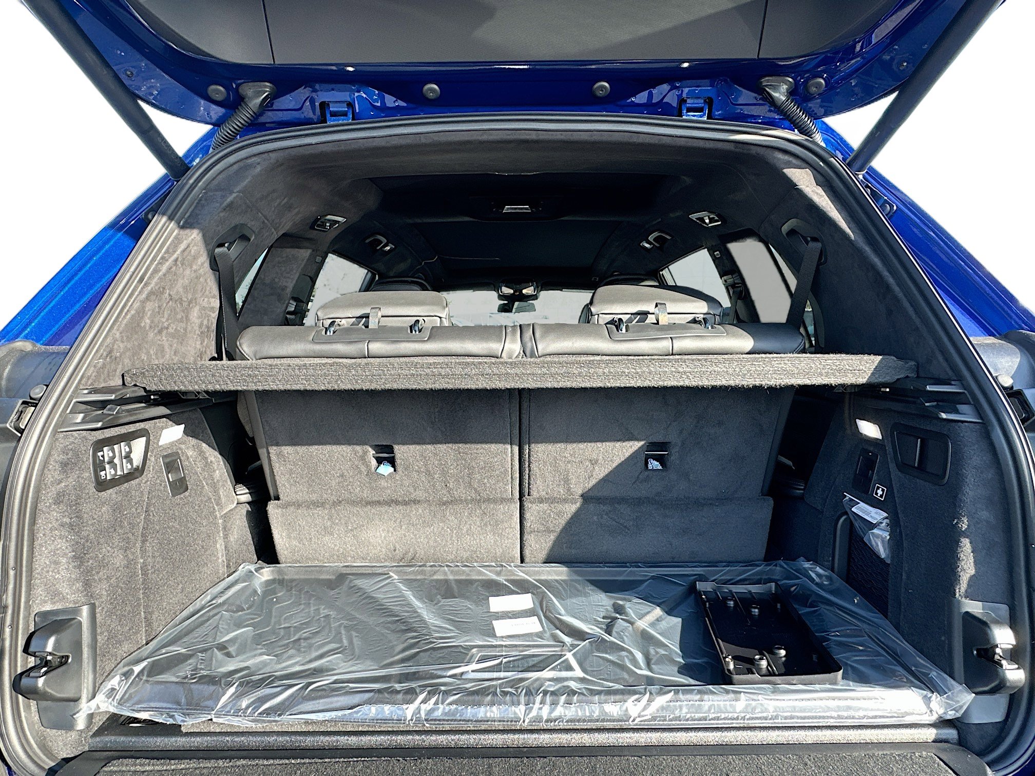 New 2026 BMW X7 M60i image 21