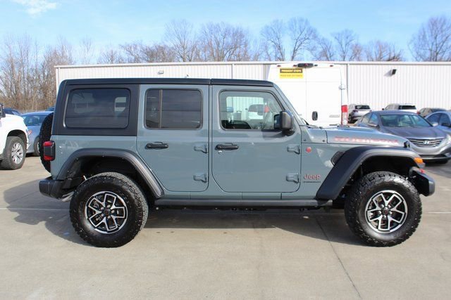 Used 2025 Jeep Wrangler Unlimited Rubicon image 5