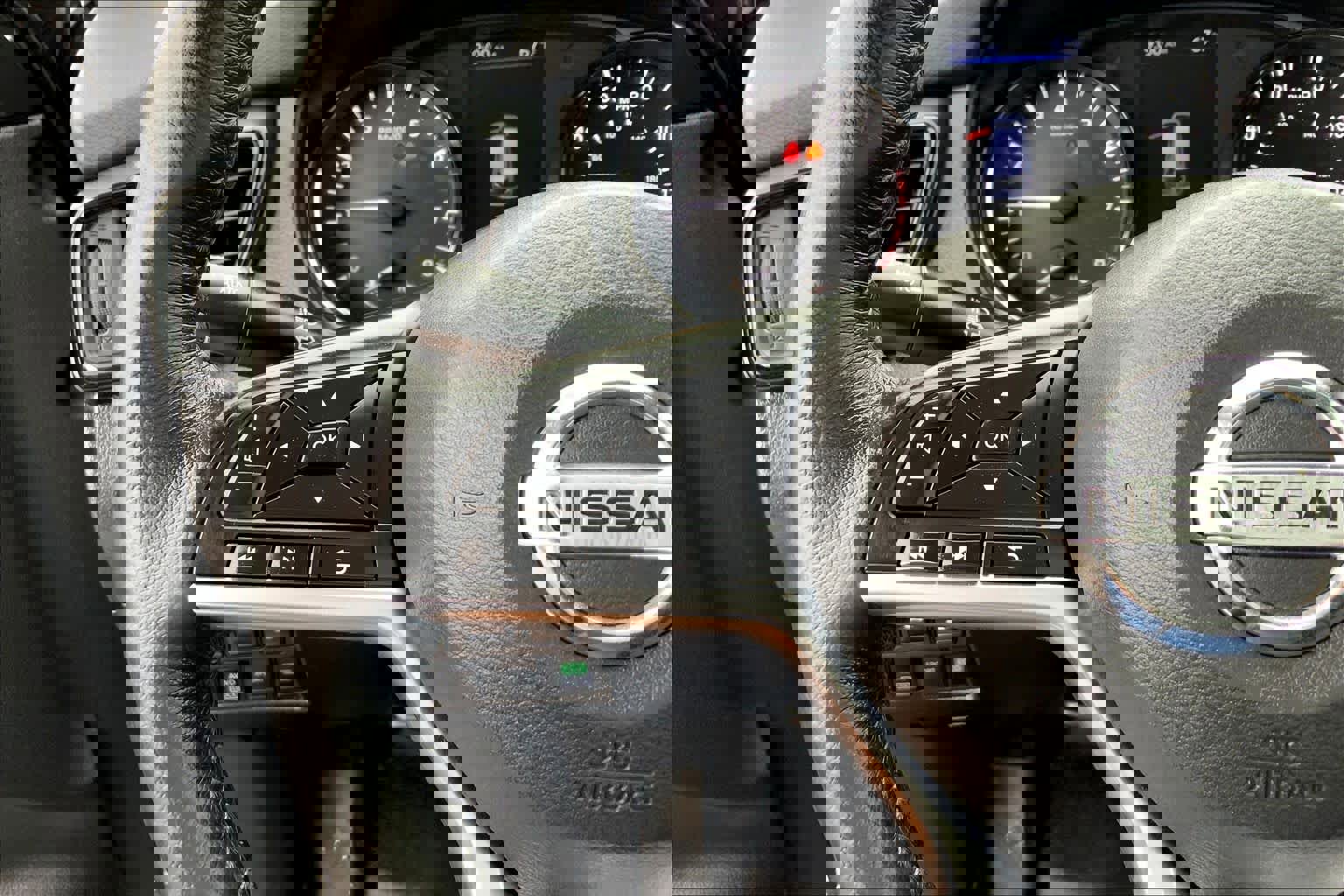 Used 2019 Nissan Rogue SV w/ Premium Package image 20