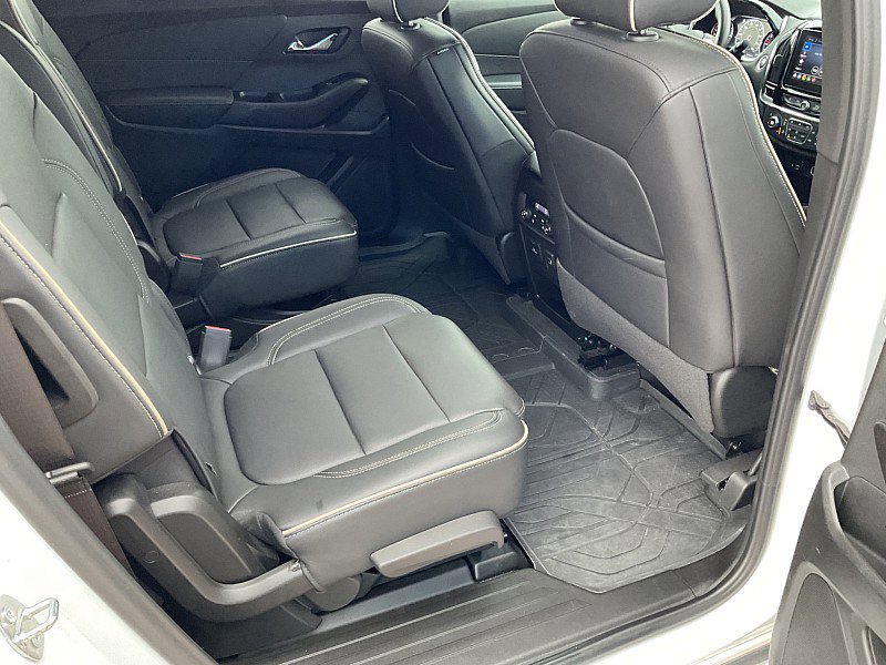 Used 2023 Chevrolet Traverse Premier image 18