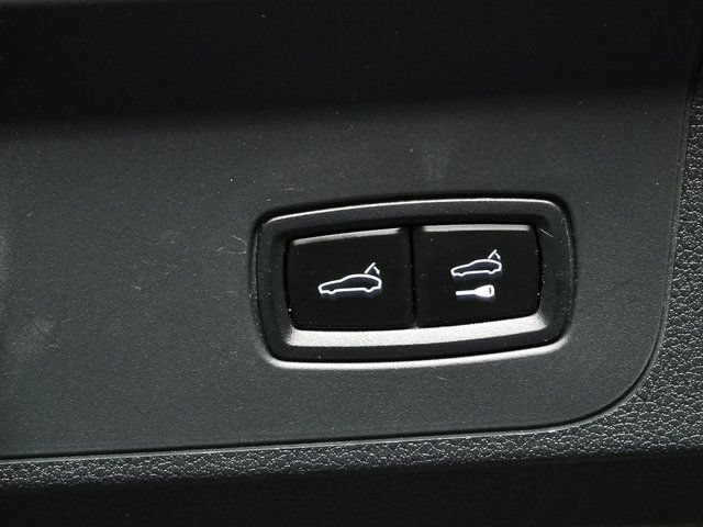 Certified 2019 Porsche Panamera 4 AWD/4WD image 31