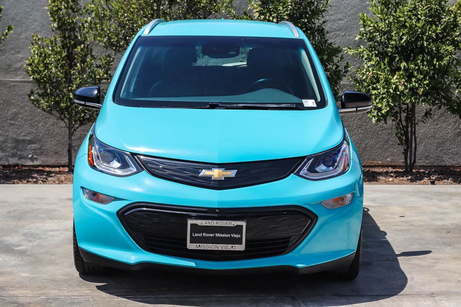 Used 2020 Chevrolet Bolt Premier w/ Infotainment Package FWD image 2