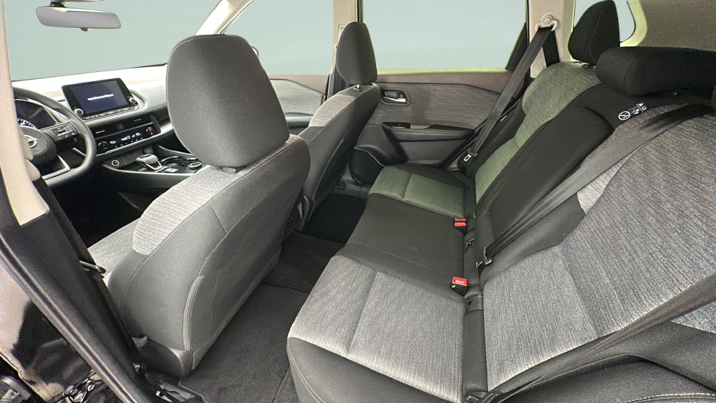 Used 2023 Nissan Rogue SV AWD/4WD image 9