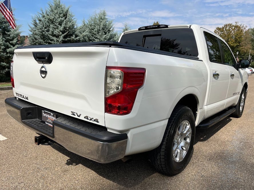 Used 2019 Nissan Titan SV image 33