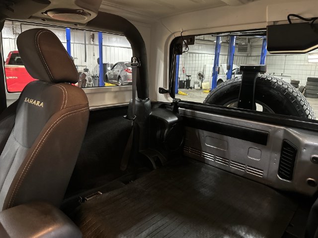 Used 2014 Jeep Wrangler Sahara w/ Connectivity Group AWD/4WD image 30