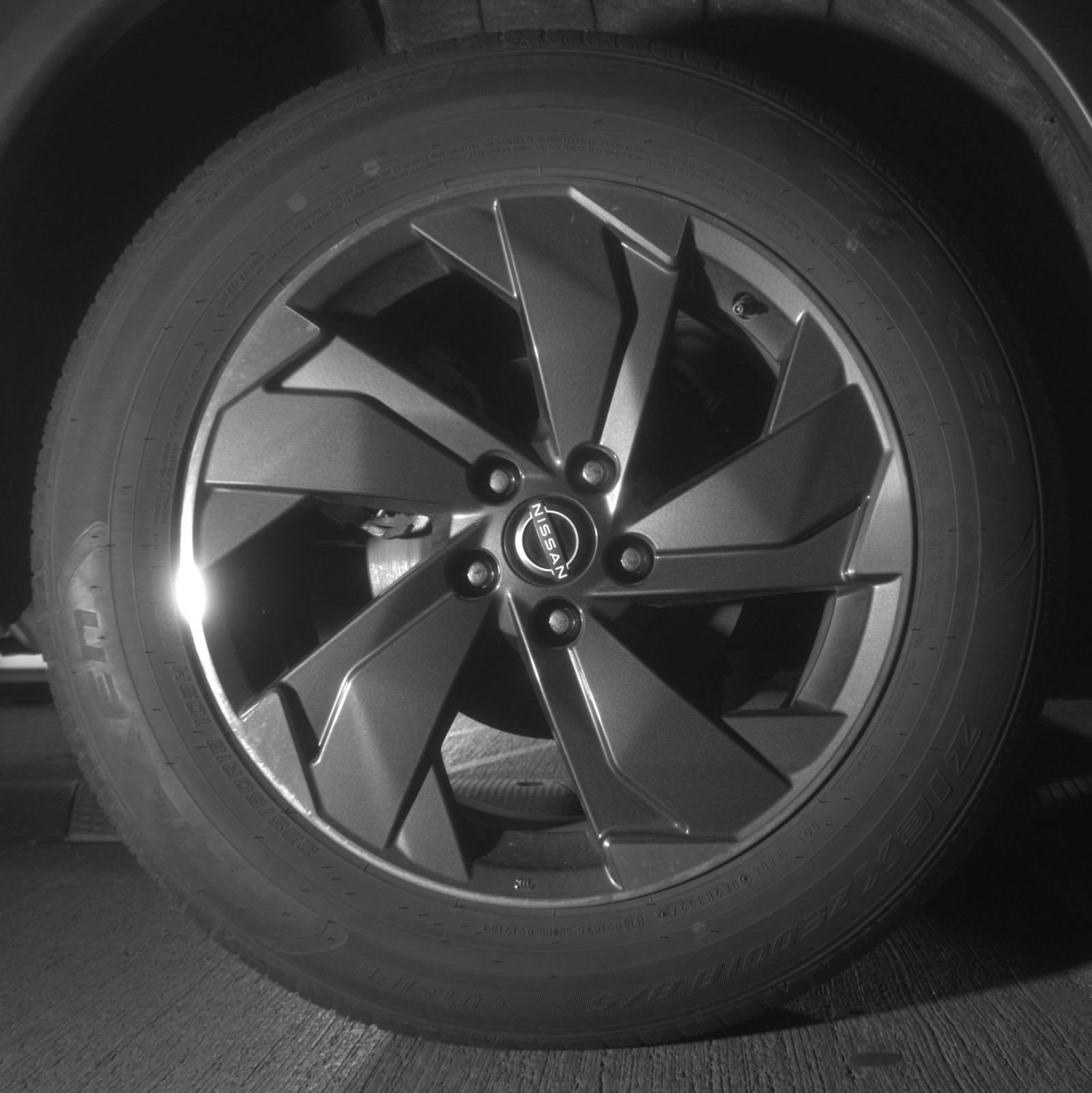 Used 2025 Nissan Rogue SV FWD image 18