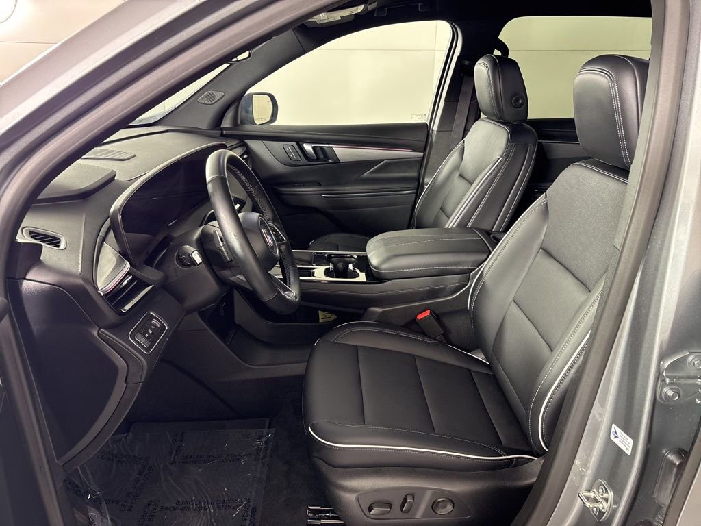 Used 2025 Buick Enclave Preferred FWD image 26