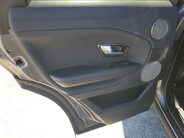 Used 2019 Land Rover Range Rover Evoque SE image 14