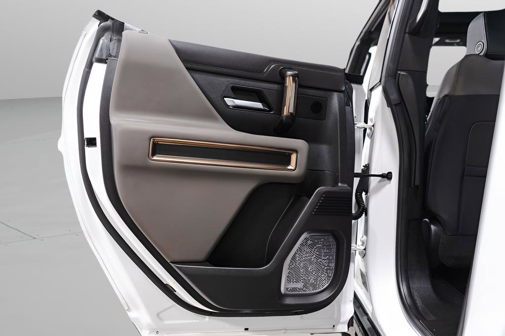 Used 2024 GMC Hummer EV 3X image 32