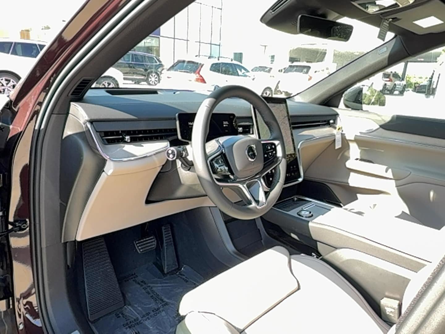Certified 2025 Volvo EX90 Ultra w/ Protection Package Premier image 12