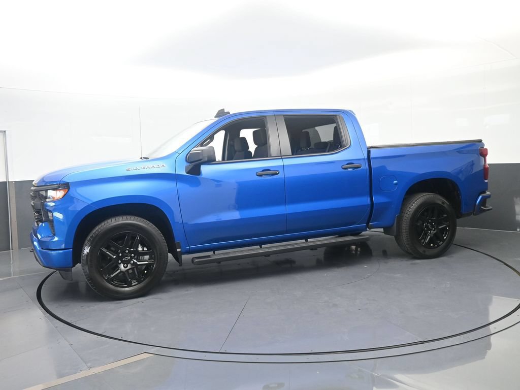 Used 2024 Chevrolet Silverado 1500 Custom RWD image 2