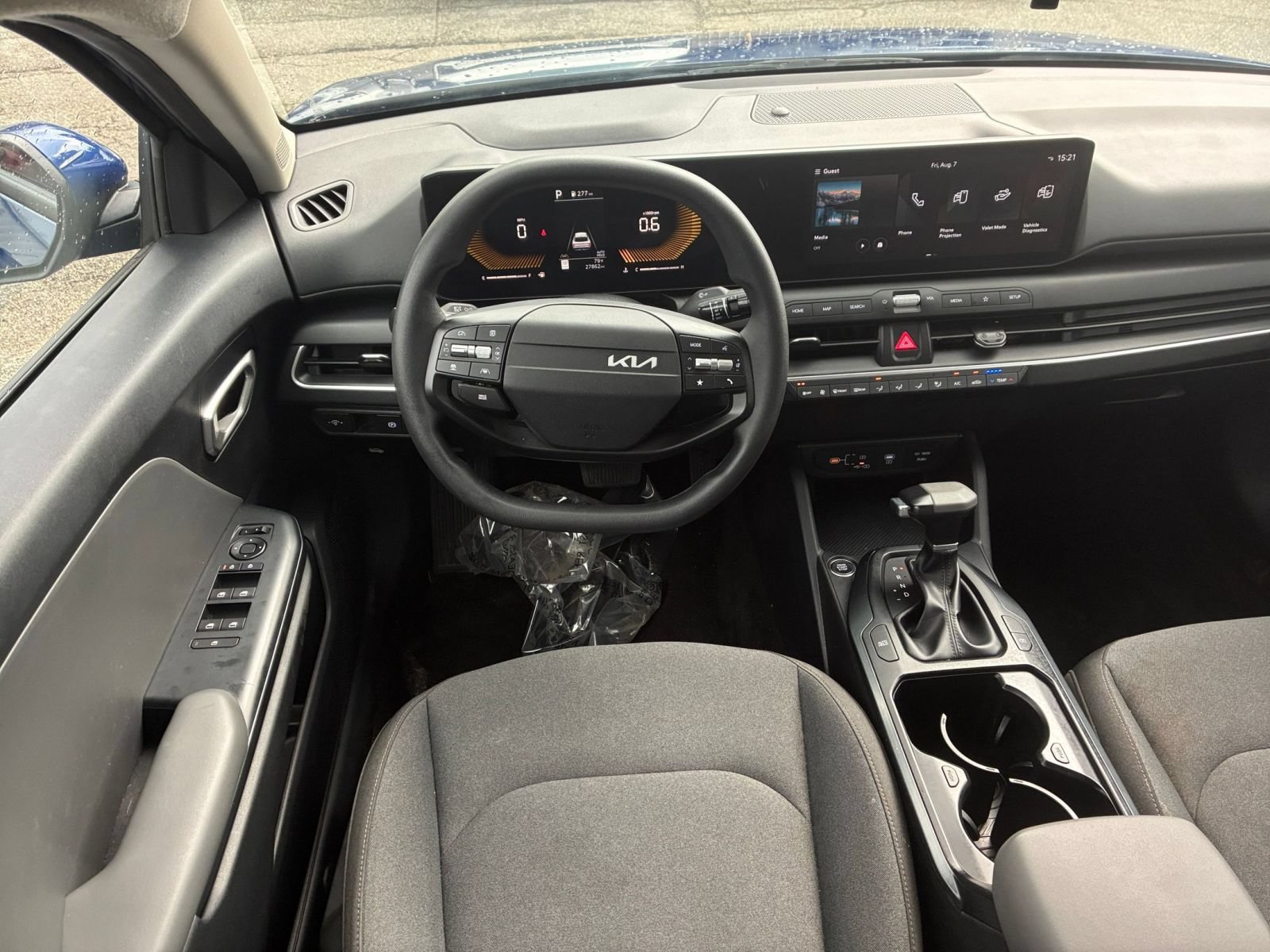 Used 2025 Kia K4 FWD image 28