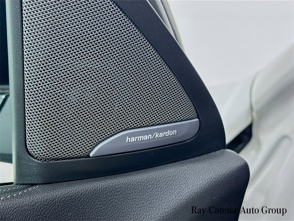 Used 2023 BMW X6 xDrive40i w/ M Sport Package image 19