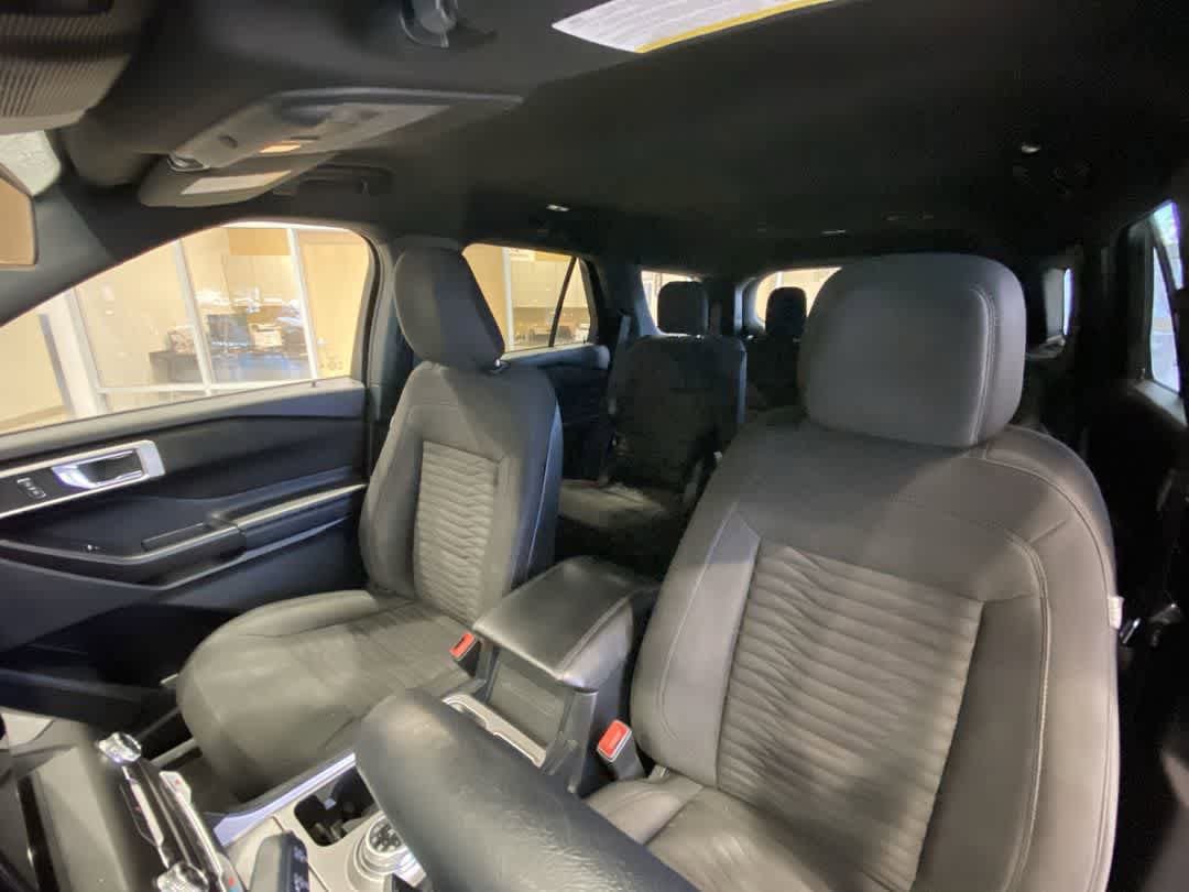 Used 2020 Ford Explorer XLT w/ Comfort Package AWD/4WD image 14