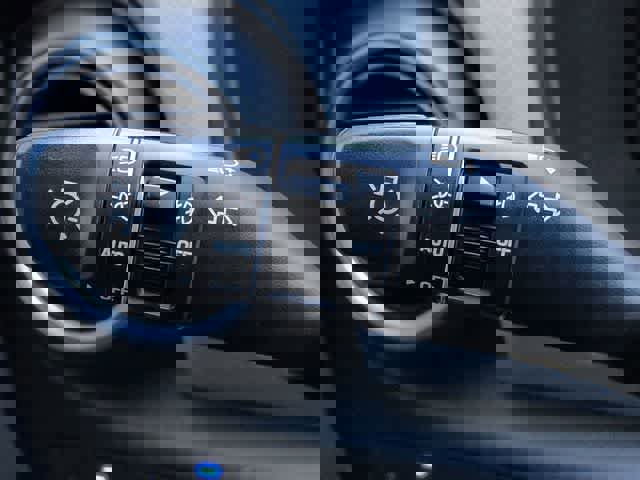 Used 2021 Hyundai Kona Limited w/ Cargo Package image 29