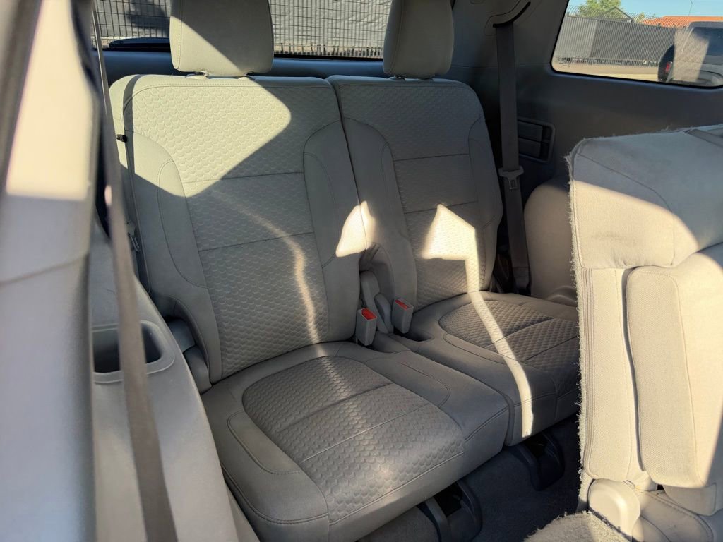 Used 2018 GMC Acadia SLE image 13