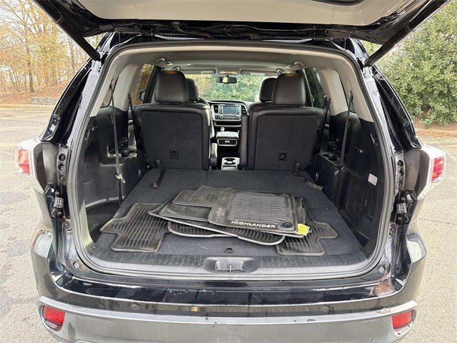 Used 2016 Toyota Highlander Limited image 12