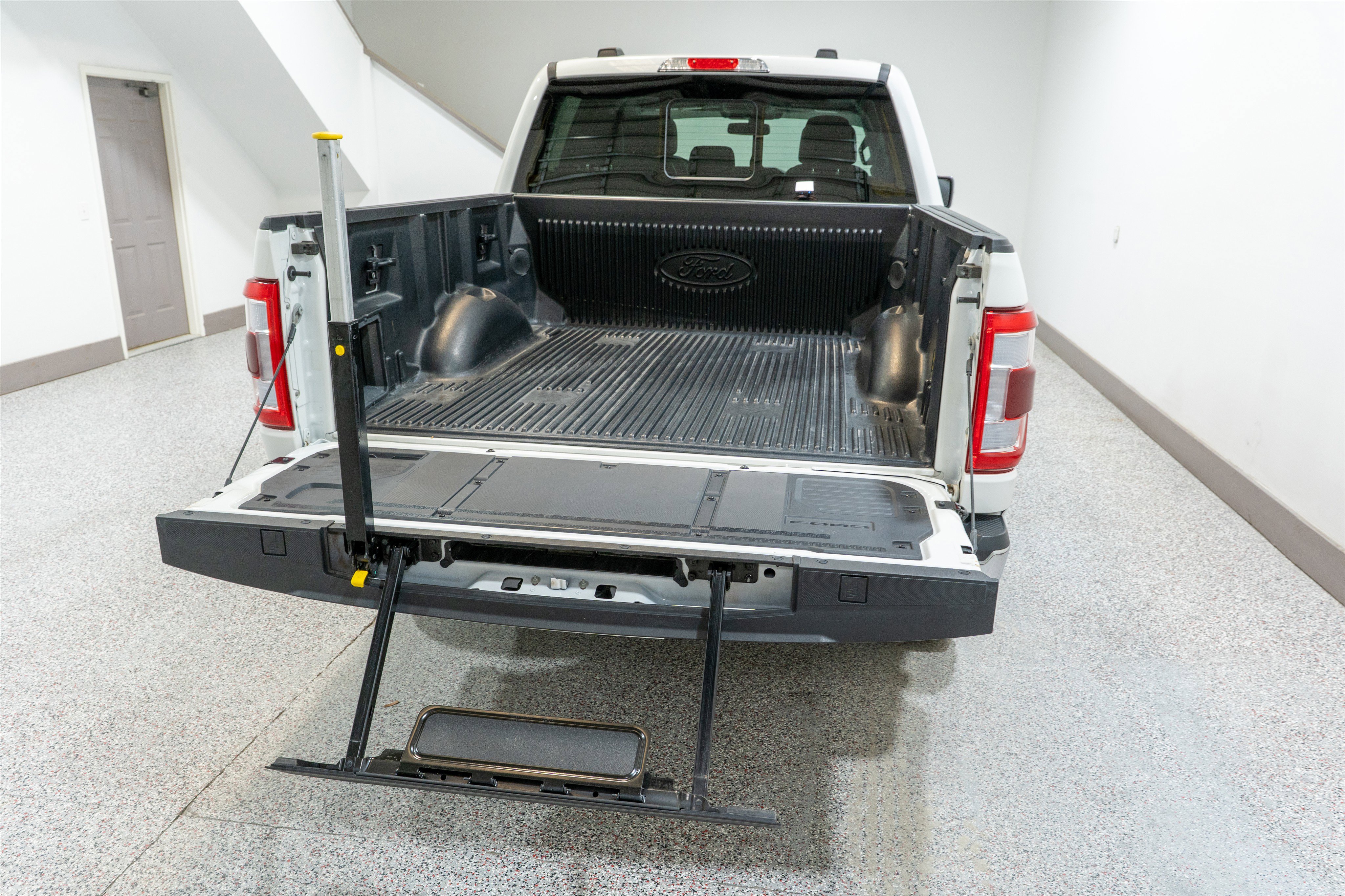 Used 2023 Ford F150 Lariat w/ Equipment Group 502A High AWD/4WD image 10