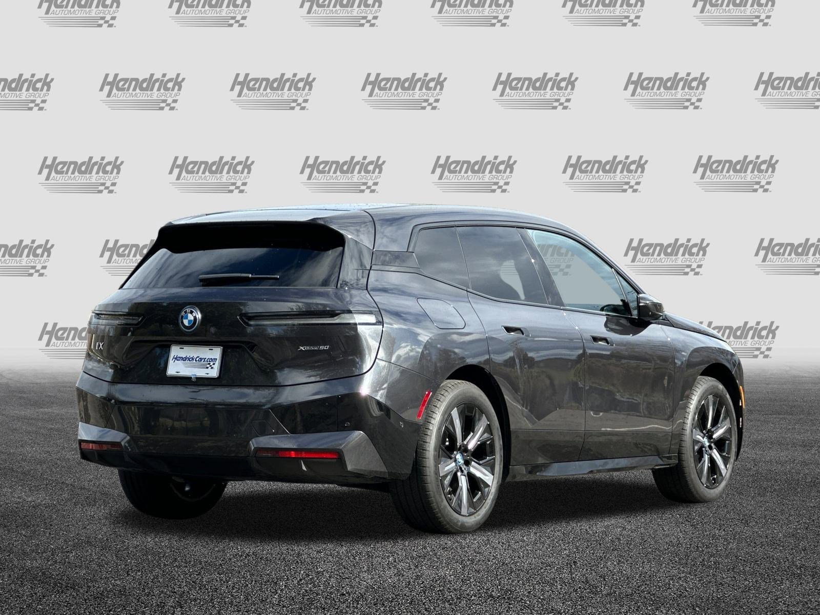 Used 2025 BMW iX xDrive50 w/ Sport Package image 5