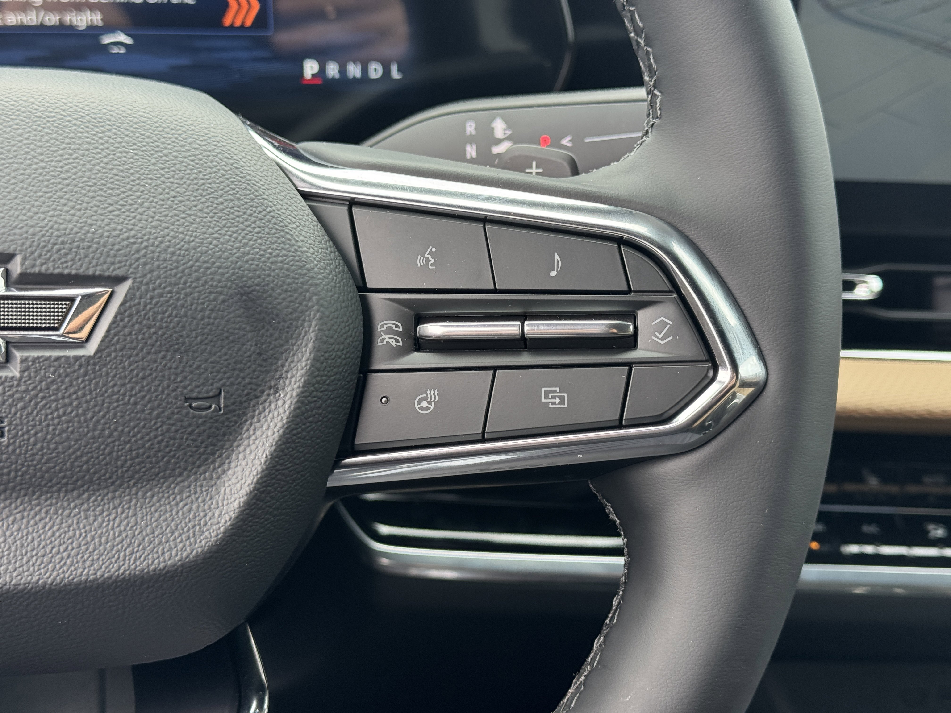 New 2026 Chevrolet Equinox ACTIV w/ Convenience Package III image 33