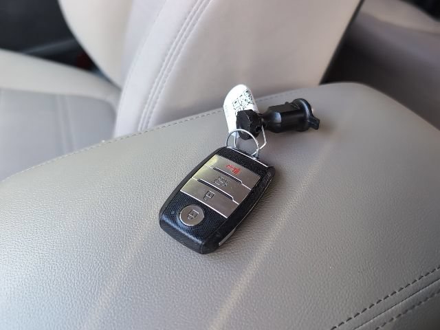 Used 2020 Kia Sorento S AWD/4WD image 26