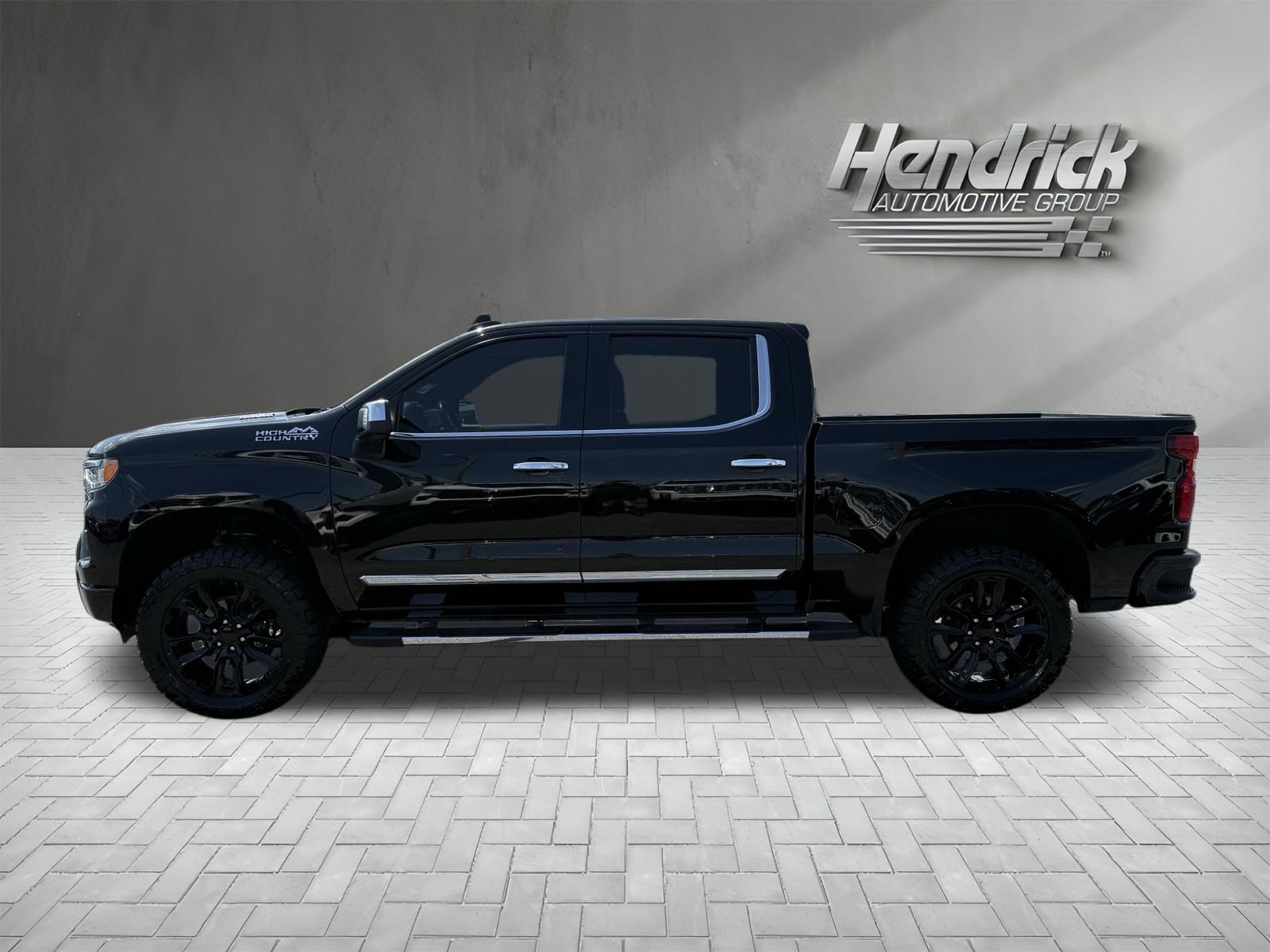 Used 2023 Chevrolet Silverado 1500 High Country w/ High Country Premium Package AWD/4WD image 7