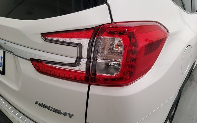 Used 2024 Subaru Ascent Premium w/ Convenience Package image 12