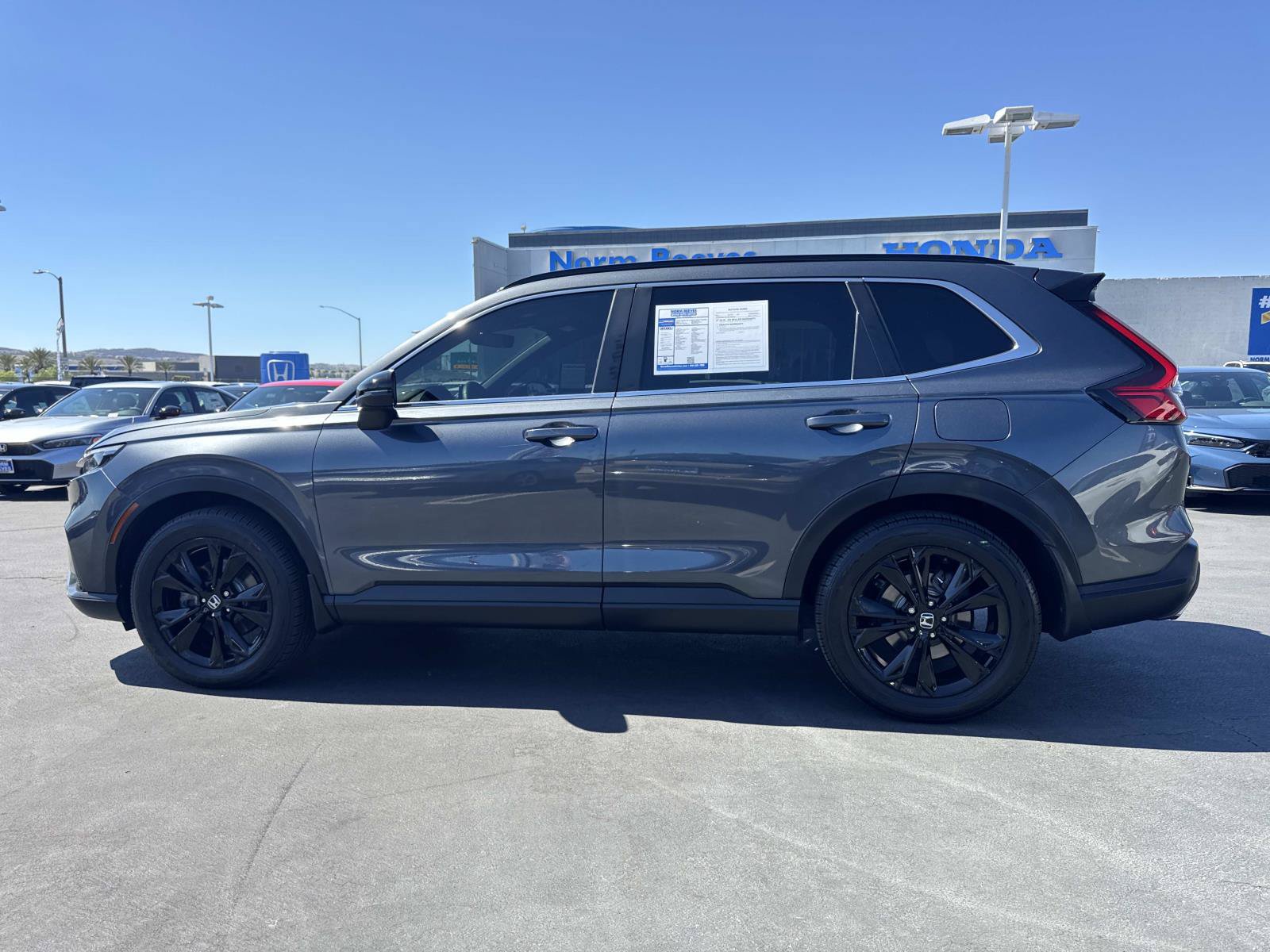 Used 2024 Honda CR-V Sport Touring image 2