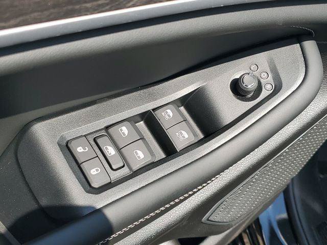 New 2026 Jeep Grand Cherokee Limited AWD/4WD image 17