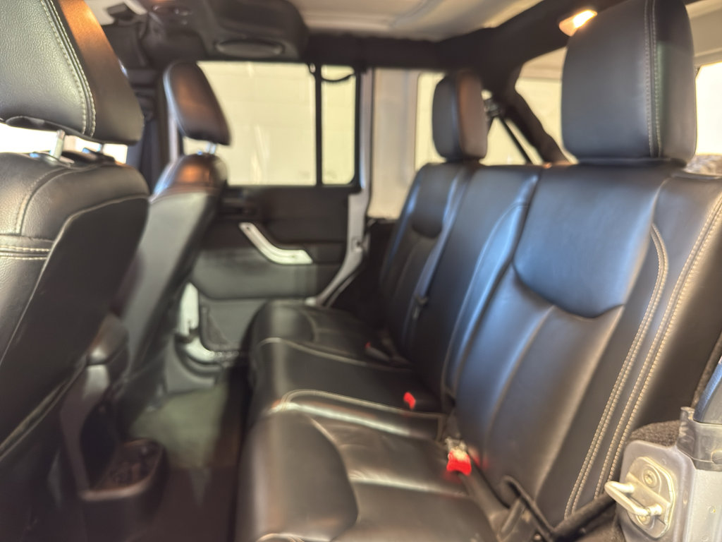 Used 2013 Jeep Wrangler Unlimited Sahara w/ Connectivity Group image 25