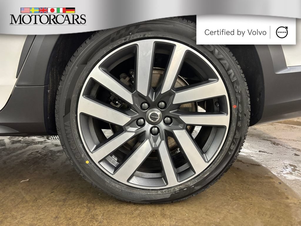 Used 2022 Volvo V90 B6 Cross Country w/ Advanced Package AWD/4WD image 32