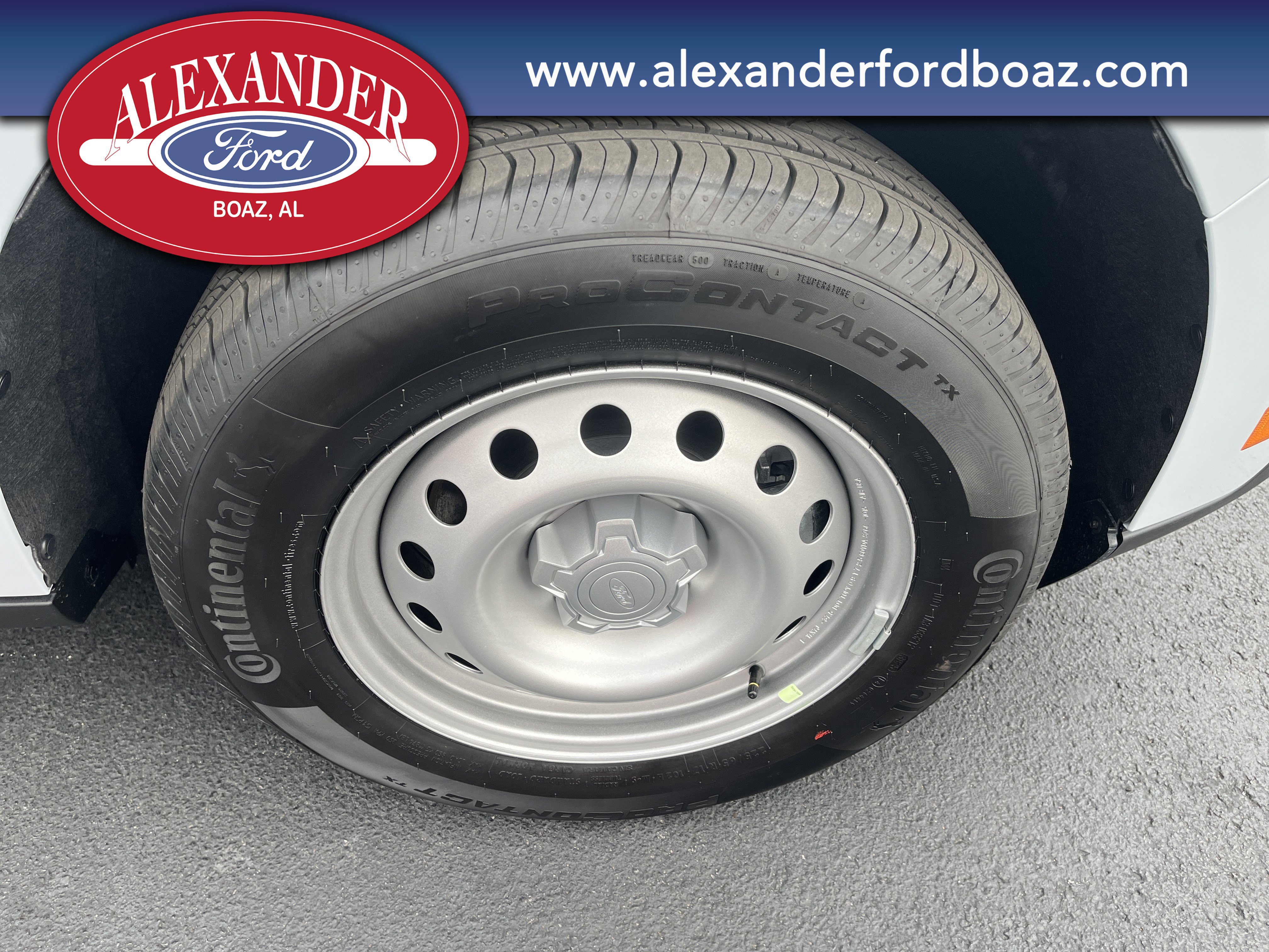 New 2025 Ford Maverick XL image 9