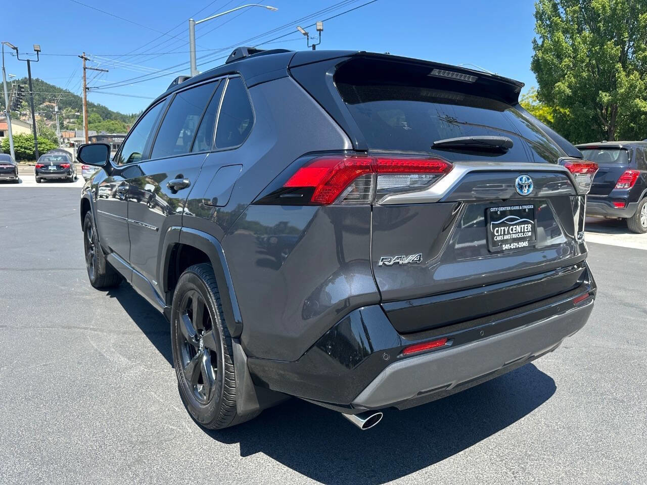 Used 2019 Toyota RAV4 XSE image 19